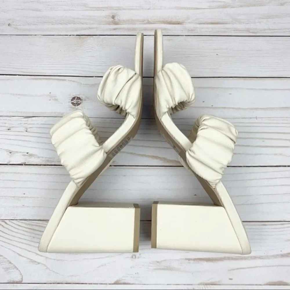 Justfab Gretchen Slip on ￼￼Rushed Slide￼ Sandals Chunky Heel Cream ￼ Size ￼ 8.5
